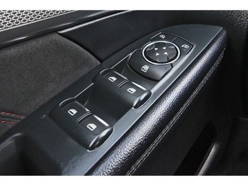 Used 2018 Ford Explorer XLT w/ Equipment Group 202A AWD/4WD image 24