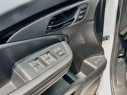 Used 2024 Honda Passport Black Edition image 18