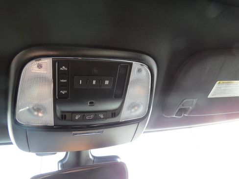 Used 2024 Dodge Durango GT image 17