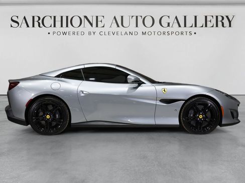Used 2019 Ferrari Portofino RWD image 19