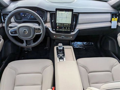 New 2026 Volvo XC90 B6 Plus w/ Protection Package Premier image 16