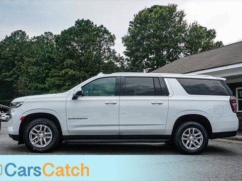 Used 2021 Chevrolet Suburban LT image 6