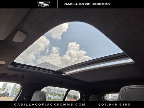 Used 2024 Volvo XC40 B5 Core image 16