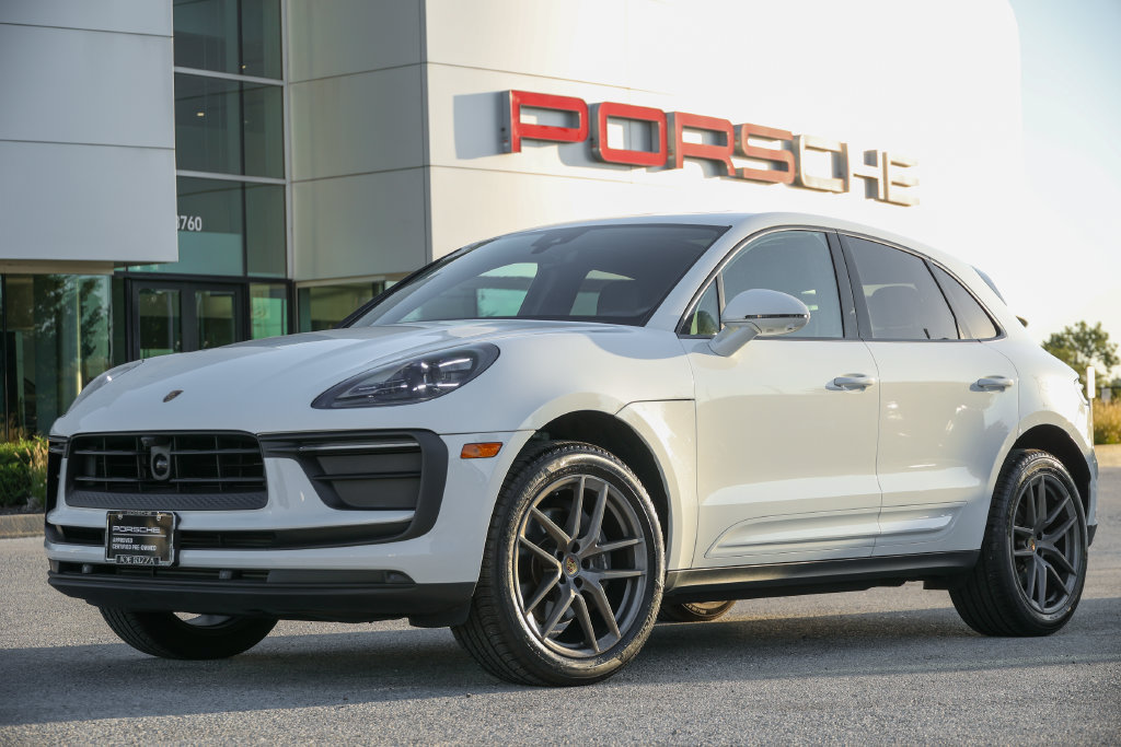 Certified 2026 Porsche Macan AWD/4WD image 6