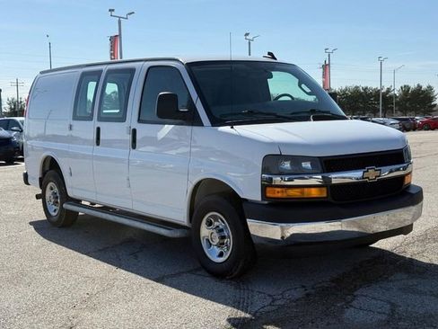 Used 2024 Chevrolet Express 2500 Work Van w/ Driver Convenience Package image 8
