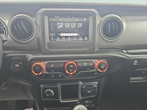 Used 2023 Jeep Wrangler Unlimited Sport AWD/4WD image 17