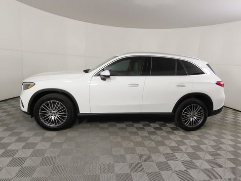 Certified 2025 Mercedes-Benz GLC 300 image 8