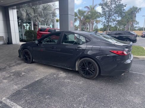 Used 2025 Toyota Camry SE w/ Multimedia Upgrade Package image 4