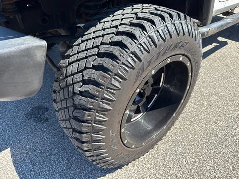 Used 2017 Jeep Wrangler Unlimited Sport w/ Quick Order Package 24S AWD/4WD image 43
