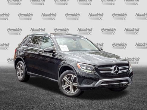 Used 2019 Mercedes-Benz GLC 300 4MATIC w/ Premium Package image 2