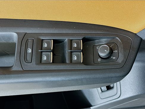 Used 2018 Volkswagen Atlas SEL Premium image 15