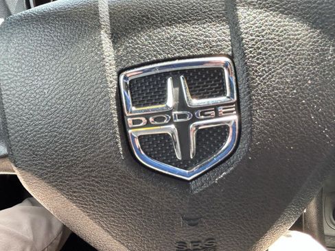 Used 2013 Dodge Avenger SE w/ Blacktop Pkg FWD image 20
