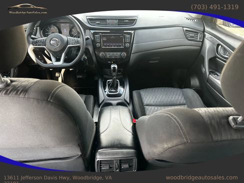 Used 2019 Nissan Rogue S image 22