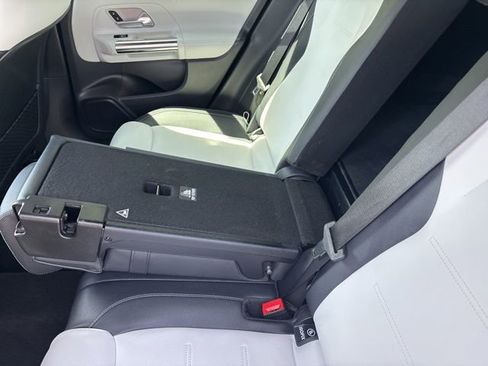 Used 2022 Mercedes-Benz GLA 35 AMG 4MATIC image 25