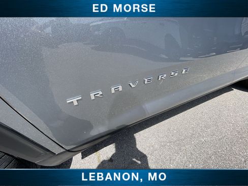 Used 2025 Chevrolet Traverse LT FWD image 30