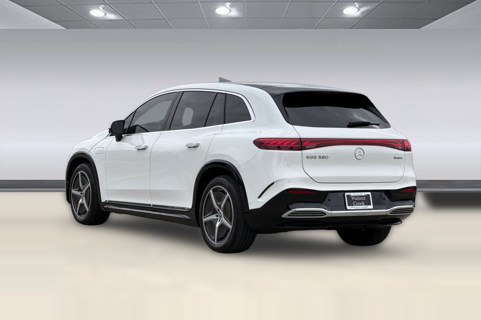 Certified 2023 Mercedes-Benz EQS 580 4MATIC SUV image 3