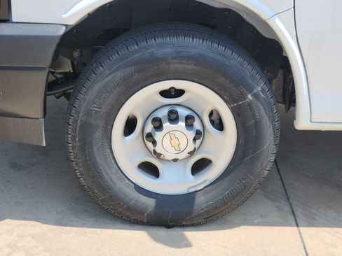 New 2025 Chevrolet Express 2500 w/ Driver Convenience Package image 16