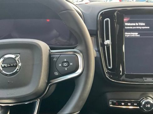 Certified 2023 Volvo C40 P8 Recharge Ultimate AWD/4WD image 18