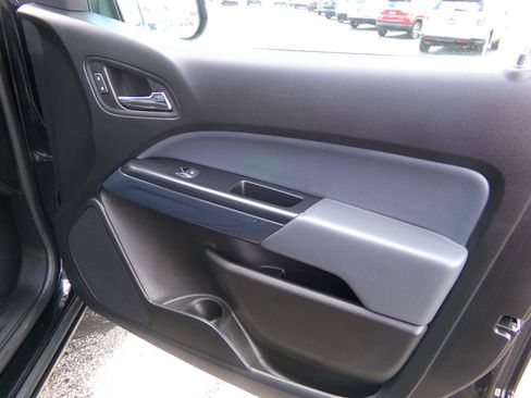 Used 2020 Chevrolet Colorado Z71 AWD/4WD image 41