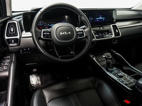 Used 2023 Kia Sorento S FWD image 12