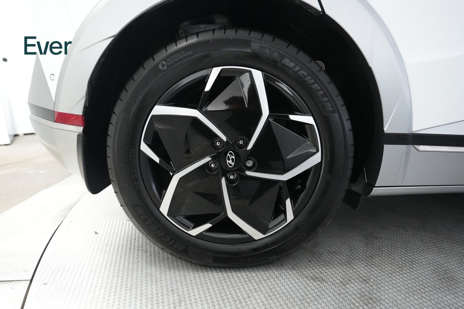 Used 2024 Hyundai Ioniq 5 Limited RWD image 21
