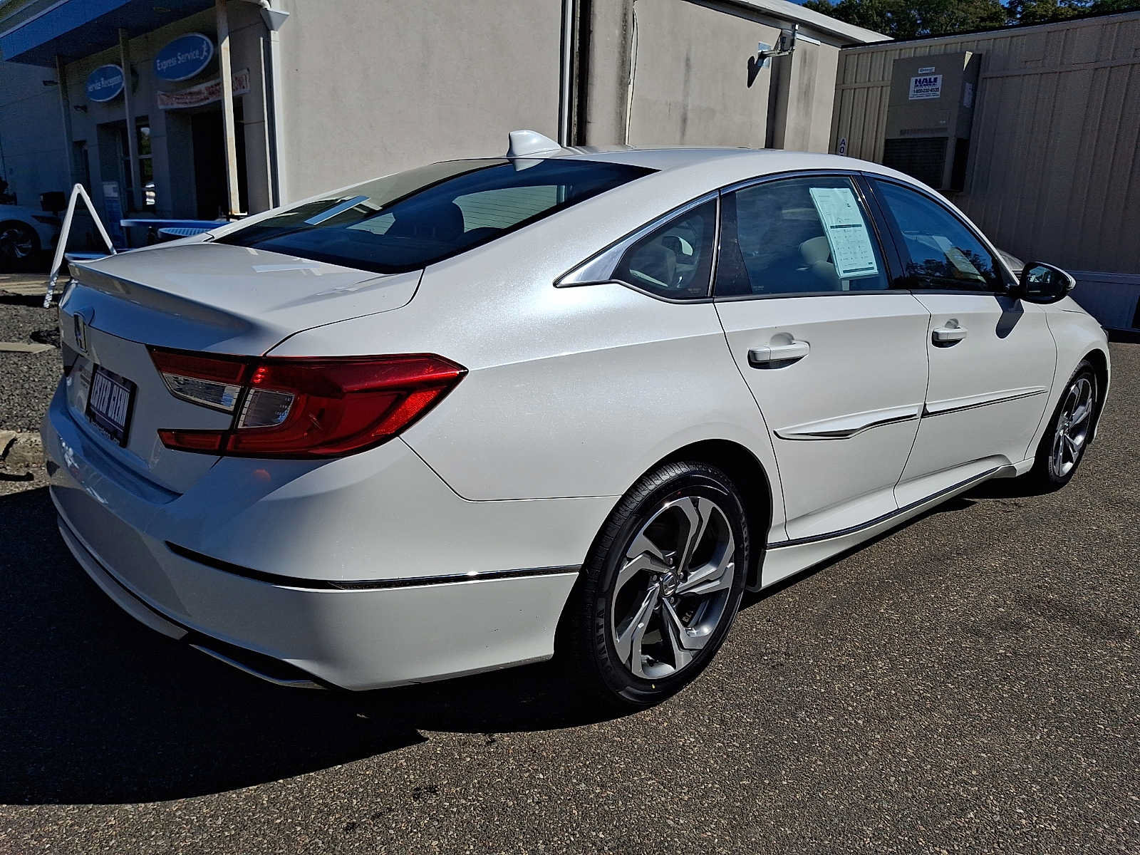 Used 2018 Honda Accord EX-L image 6