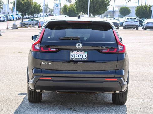 Used 2025 Honda CR-V LX image 8
