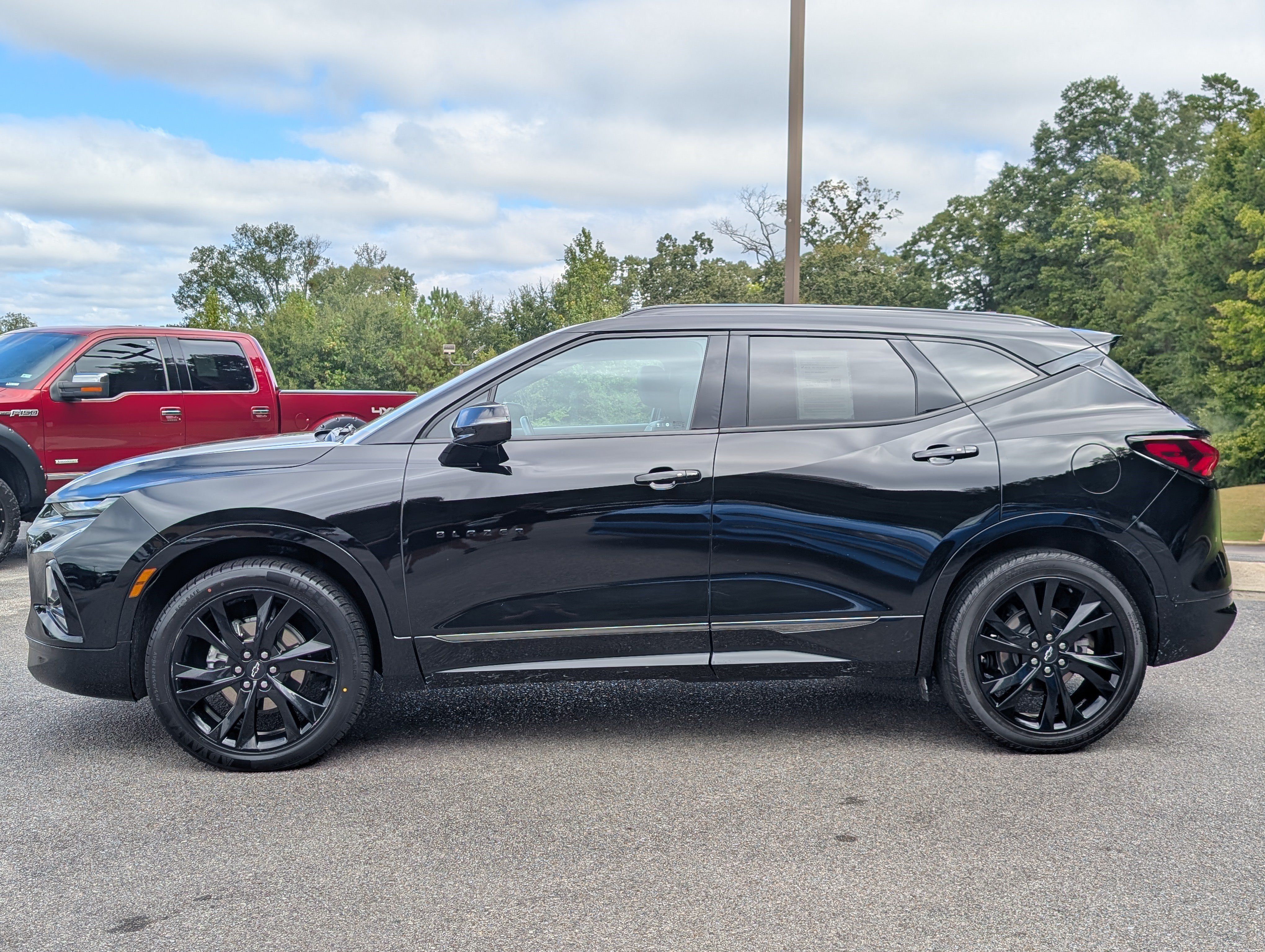 Used 2022 Chevrolet Blazer RS w/ Enhanced Convenience Package FWD image 6
