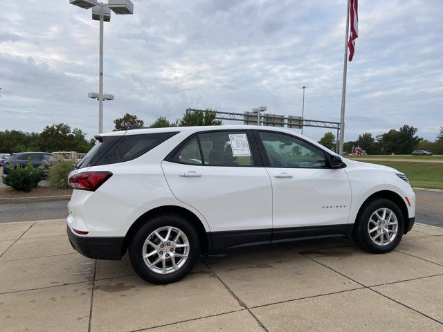 Used 2023 Chevrolet Equinox LS AWD/4WD image 11
