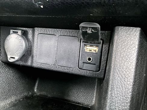 Used 2018 Toyota Corolla LE image 36