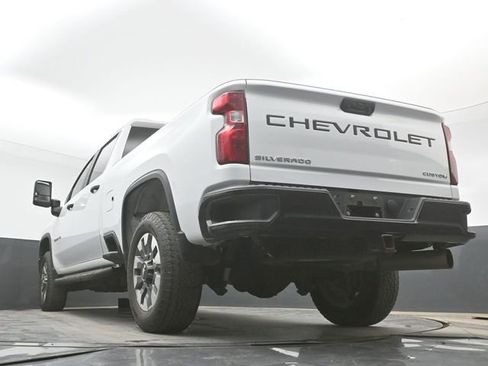 Used 2022 Chevrolet Silverado 2500 Custom w/ Custom Value Package AWD/4WD image 33
