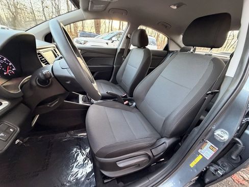 Used 2019 Hyundai Accent SE image 16