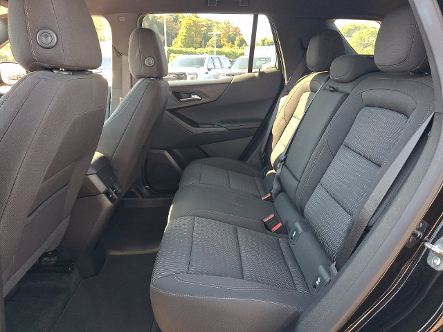 Used 2026 Chevrolet Equinox LT AWD/4WD image 18