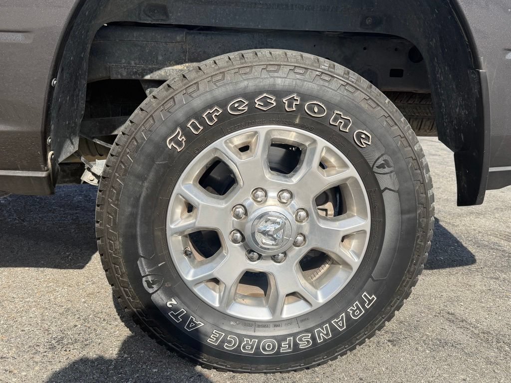 Used 2024 RAM 2500 Laramie AWD/4WD image 3