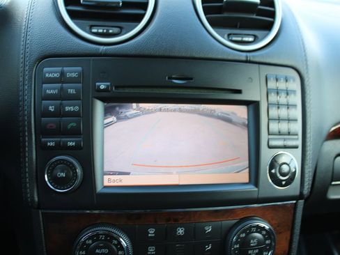 Used 2012 Mercedes-Benz GL 450 4MATIC image 27