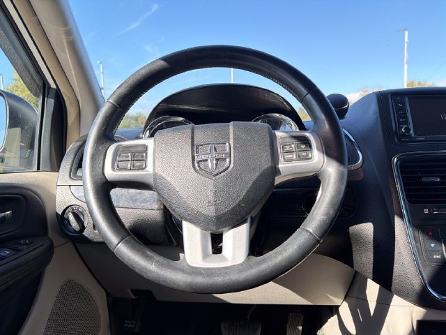 Used 2012 Dodge Grand Caravan Crew w/ Crew Value Pkg FWD image 18