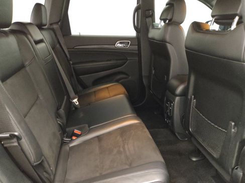 Used 2019 Jeep Grand Cherokee Altitude image 19