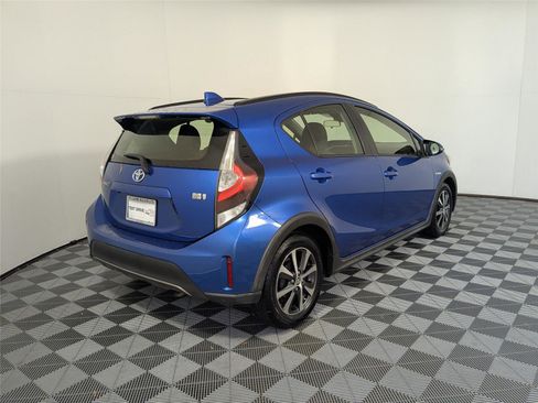 Used 2018 Toyota Prius C Two image 6