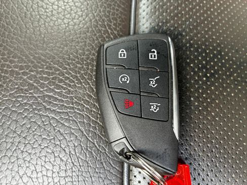 Used 2021 GMC Yukon Denali w/ Denali Ultimate Package image 39