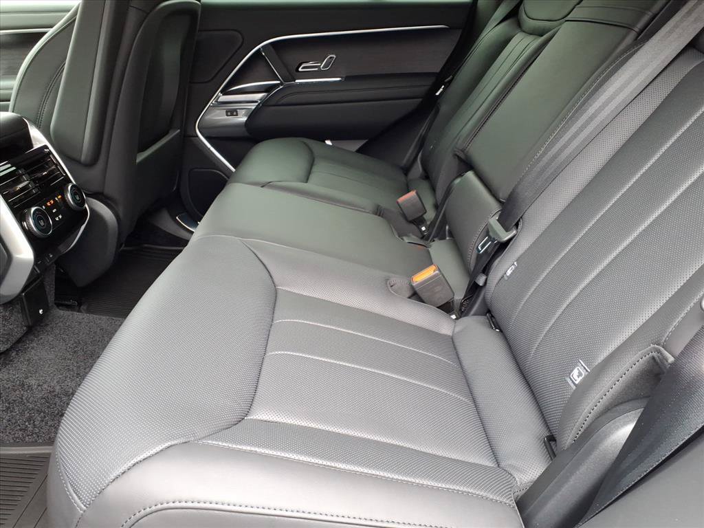 New 2026 Land Rover Range Rover SE AWD/4WD image 5