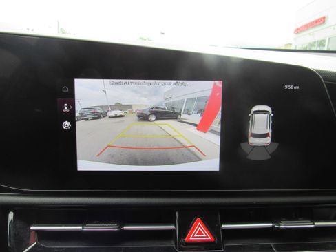 Used 2024 Kia Niro Wind FWD image 23