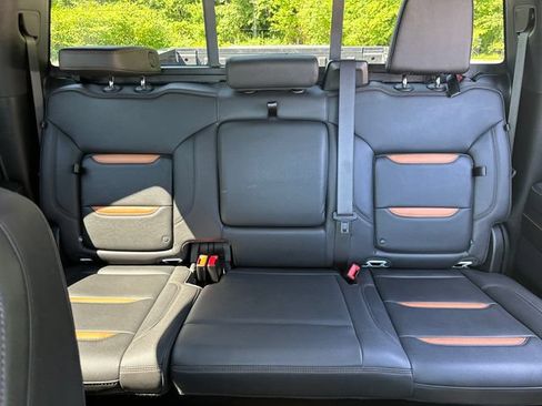 Used 2024 GMC Sierra 1500 AT4 w/ Technology Package AWD/4WD image 35