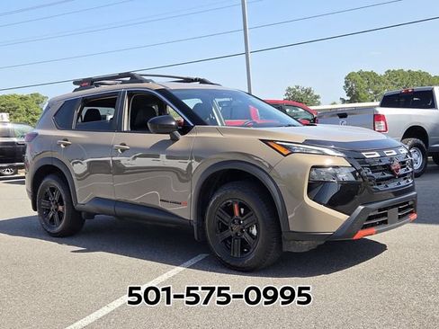 Used 2026 Nissan Rogue SV AWD/4WD image 5