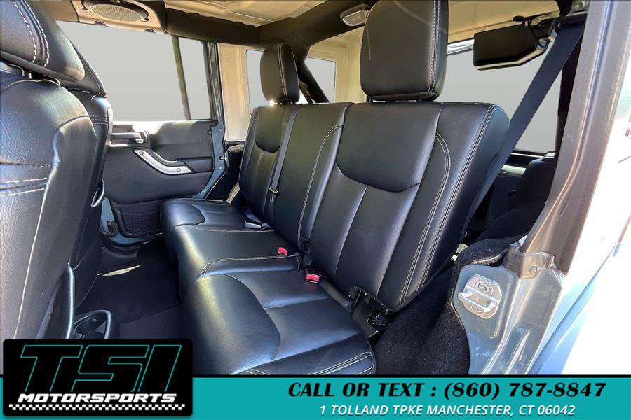Used 2014 Jeep Wrangler Unlimited Sahara w/ Dual Top Group AWD/4WD image 24