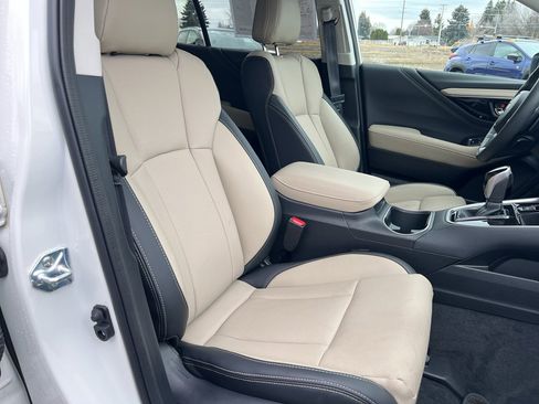 Certified 2025 Subaru Outback Limited image 30