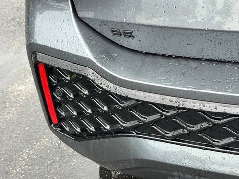 Certified 2025 Volkswagen Tiguan SE R-Line AWD/4WD image 14