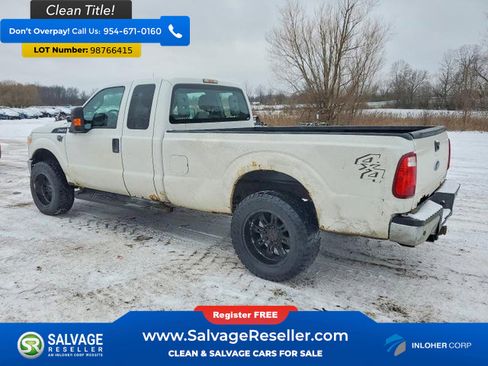 Used 2015 Ford F250 XL w/ Power Equipment Group image 3