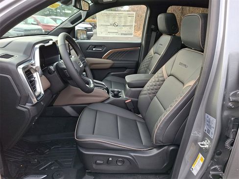 New 2026 GMC Canyon Denali image 10