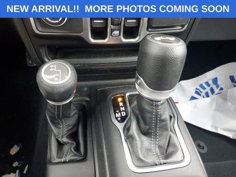 Certified 2024 Jeep Wrangler Unlimited Sahara w/ Dual Top Group image 15