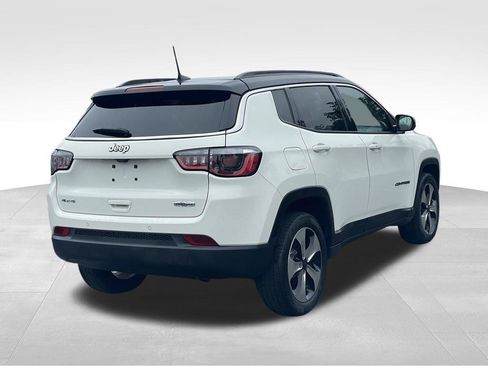 Used 2019 Jeep Compass Latitude w/ Popular Equipment Group AWD/4WD image 4
